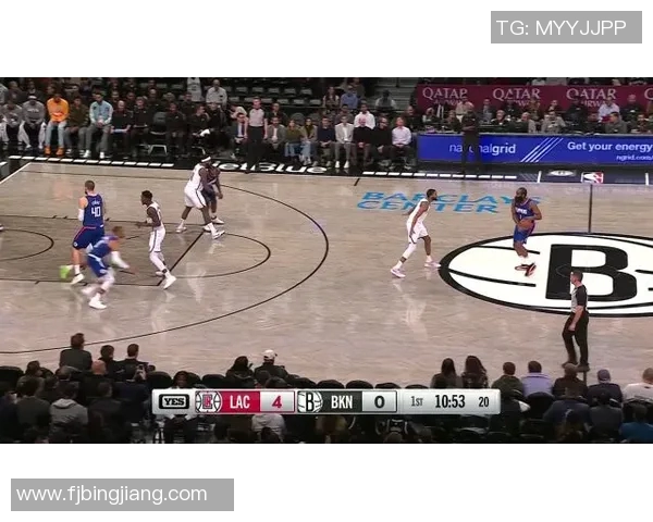 快船与篮网激战正酣腾讯直播全程呈现精彩瞬间与赛场动态